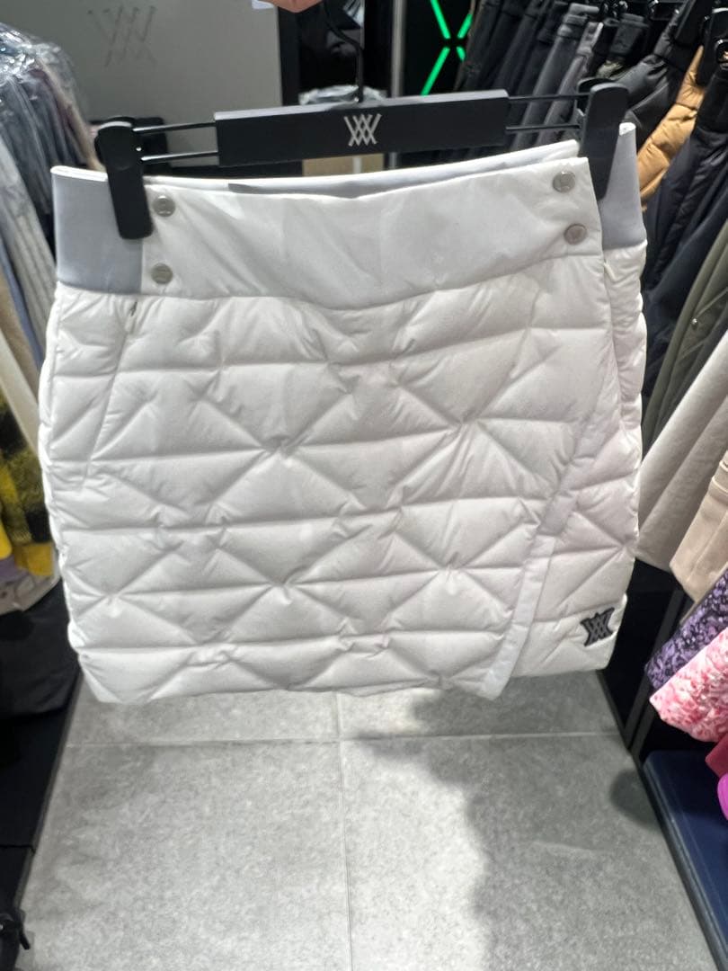 ☆ANEW GOLF☆ アニュー　真冬　ダウンスカート