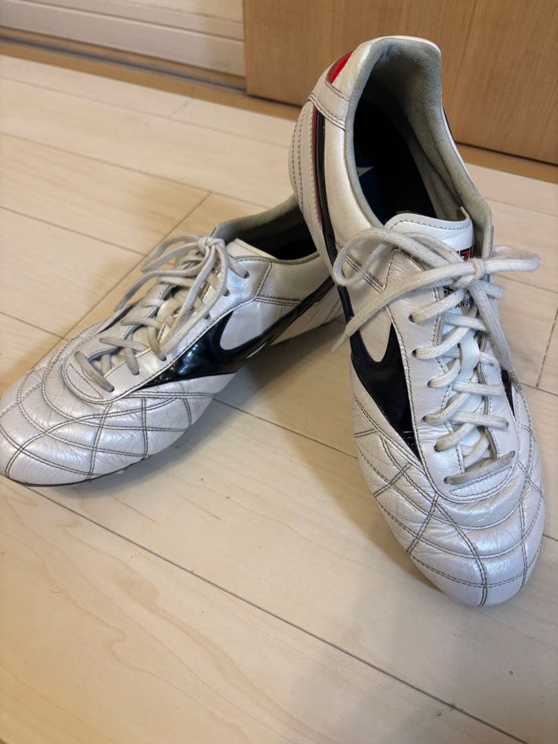サッカースパイク　ミズノモレリア2Japan