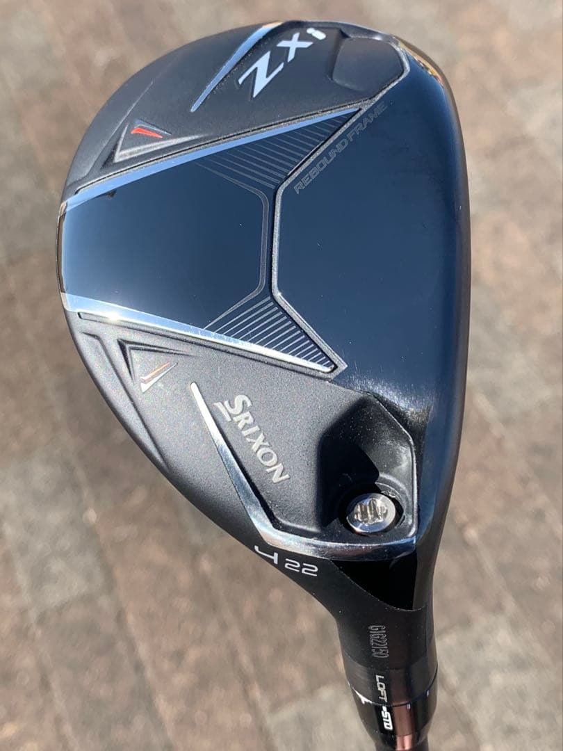 【未使用に近い】SRIXON ZXi ハイブリッド　UT4/22° ヘッドカバー