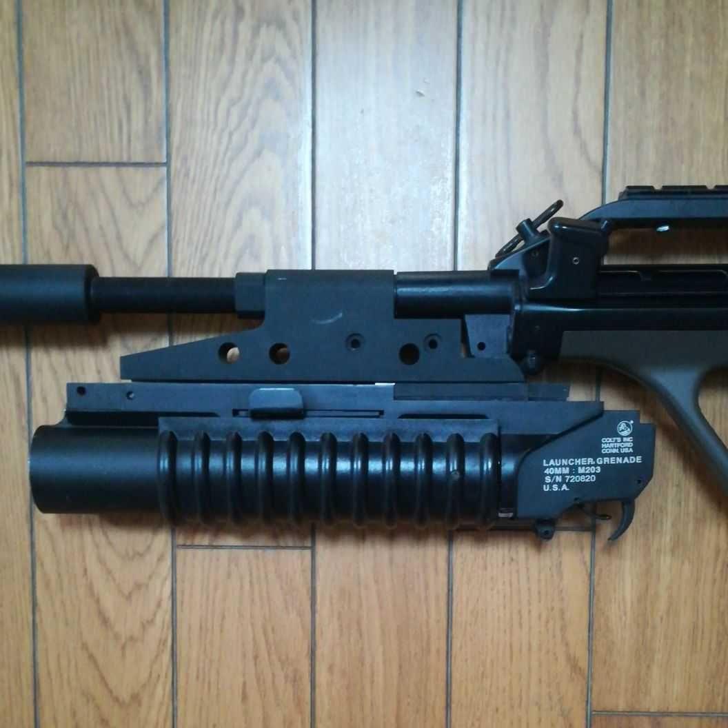 東京マルイ電動ガン　ステアーAUG