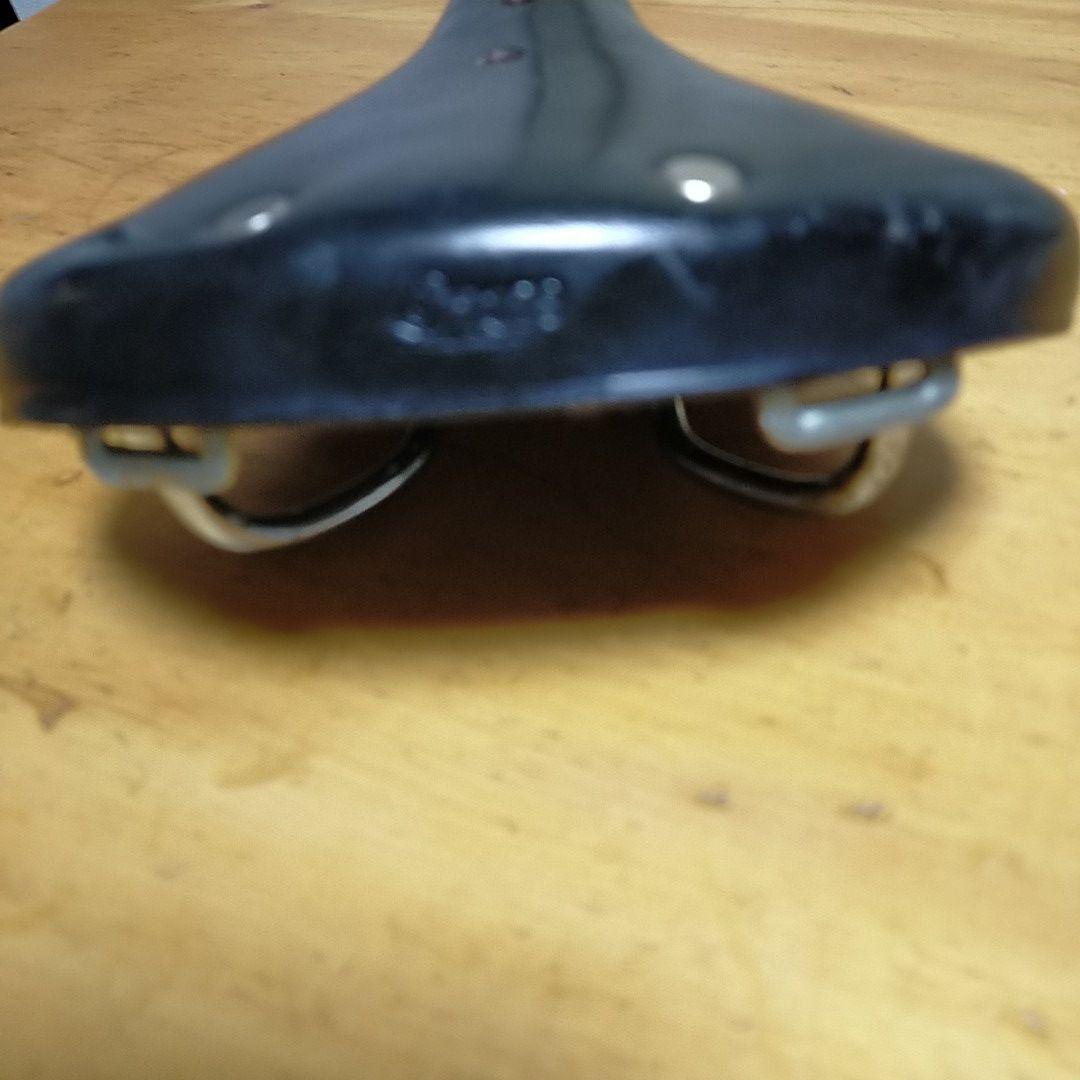 黒　革サドル　BELT TOKYO　JIS刻印あり　未使用保管品