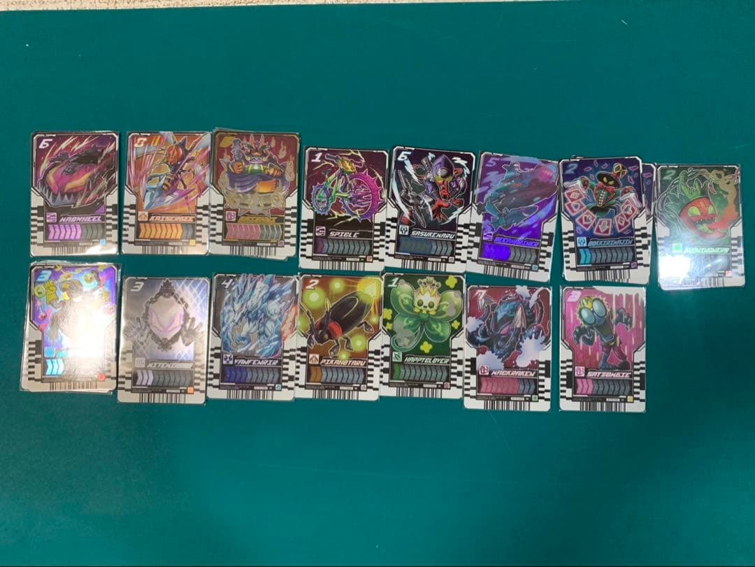 画面ライダーガッチャード　ライドケミートレカセット　カード100枚以上　引退品
