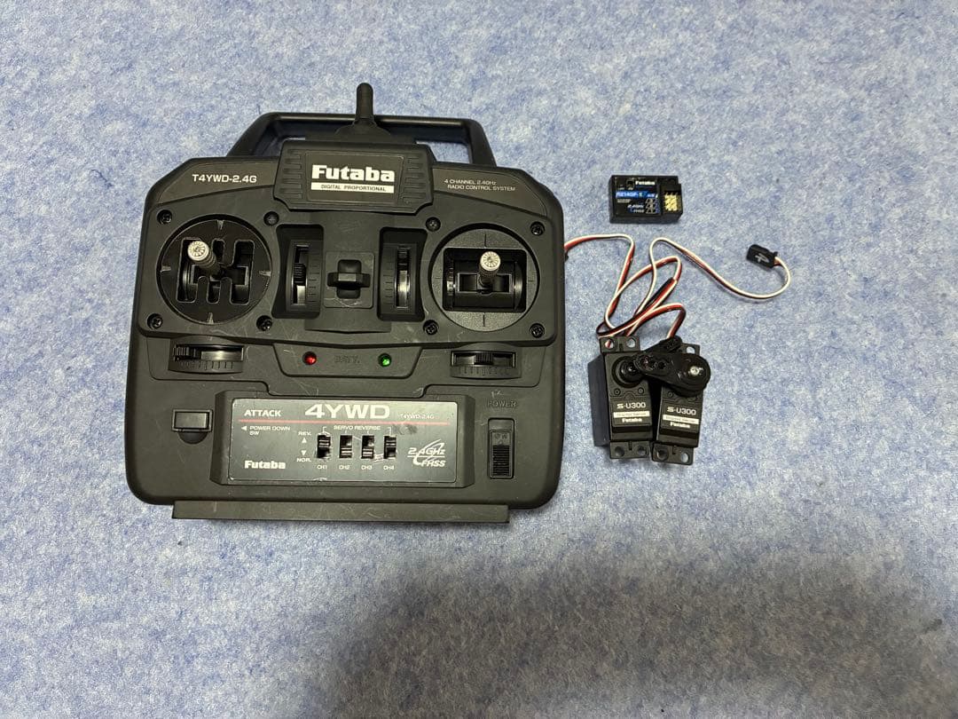 Futaba ATTACK 4YWD-2.4G ラジコン送信機