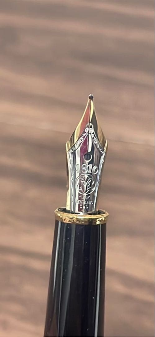 MONT BLANC 黒 万年筆 専用ケース付き