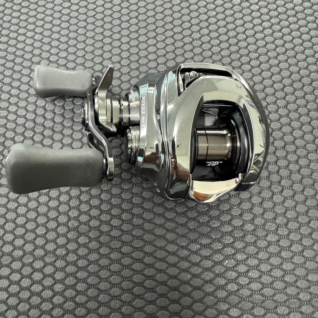 24 スティーズ SV TW 100HL（左）