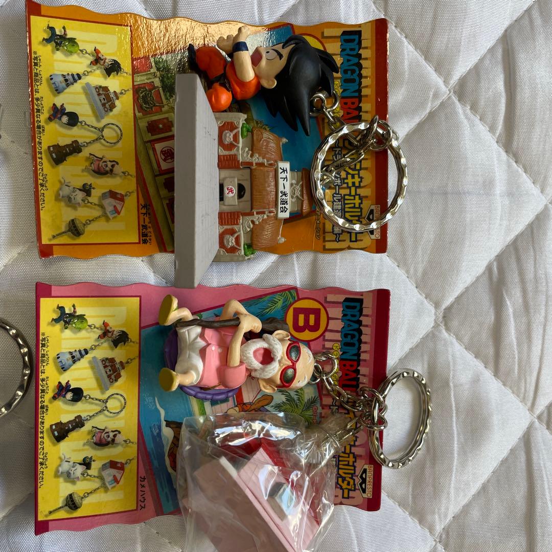 当時物　【未使用】ドラゴンボール ツインキーホルダー〜建造物編〜４種類