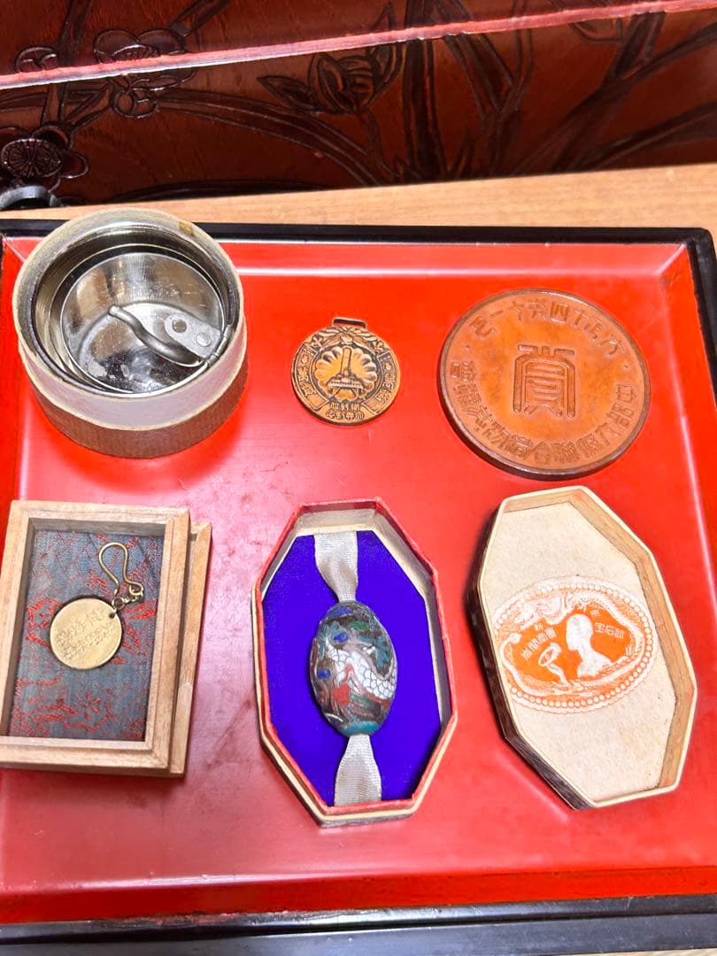 値下げ済み　煙草盆？勲章　値段交渉◎ 骨董品収集をしていた父の部屋にあった骨董品