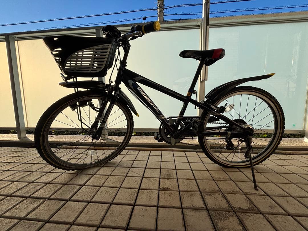 【ブジン:直接取引のみ】ブリジストン クロスファイヤー　22インチ