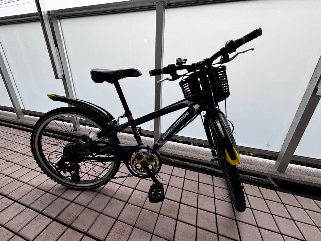 【ブジン:直接取引のみ】ブリジストン クロスファイヤー　22インチ