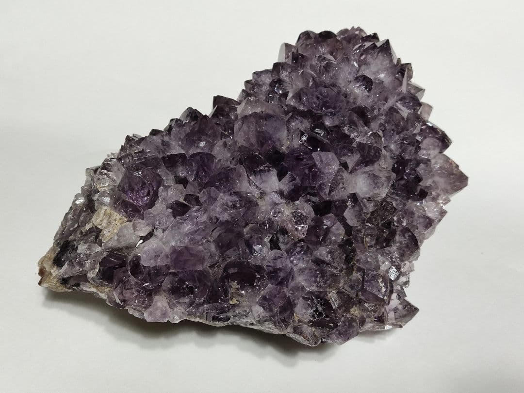 パワーストーン　天然石　アメジスト　クラスター　2.6kg　No.950