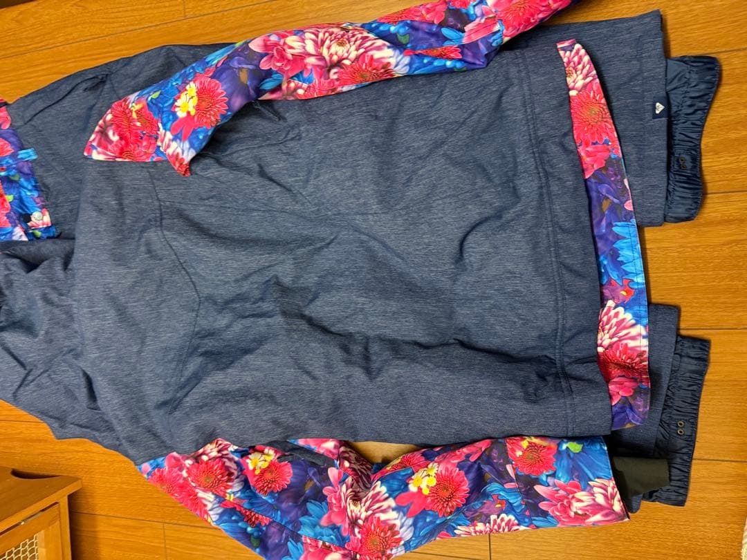 ROXY/ロキシー レディース スノーボードウェア 蜷川実花コラボ　上下セット
