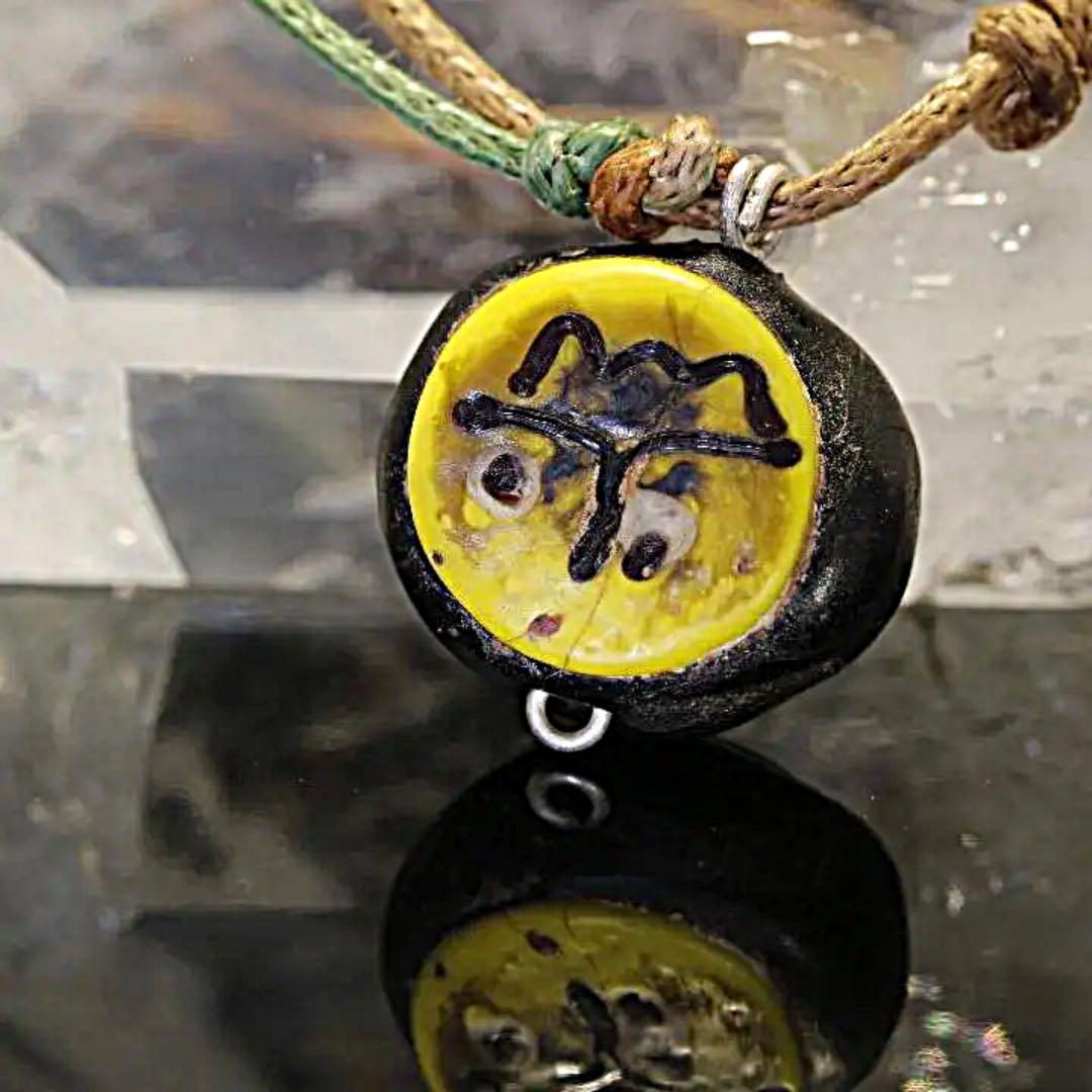 古代モザイク２人面ビーズ 紐ネックレス