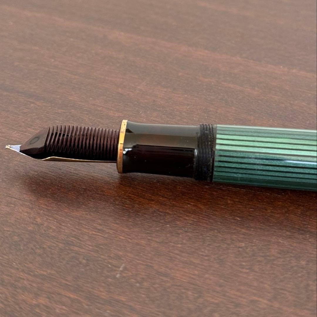 ペリカン 万年筆 スーベレーン M1000 18C-750 緑縞 中字　レア美品