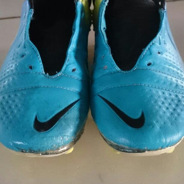 サッカースパイク CTR360マエストリFG 25.5