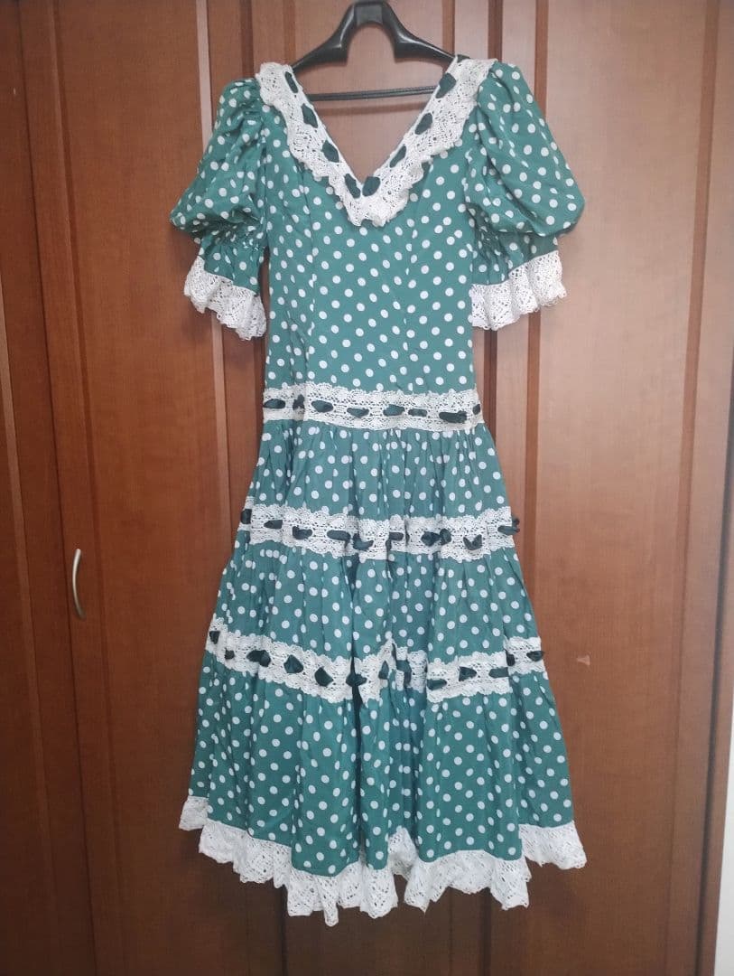 ！週末お値下げ！【レトロ可愛い♡】フラメンコドレス 緑色 水玉模様♪