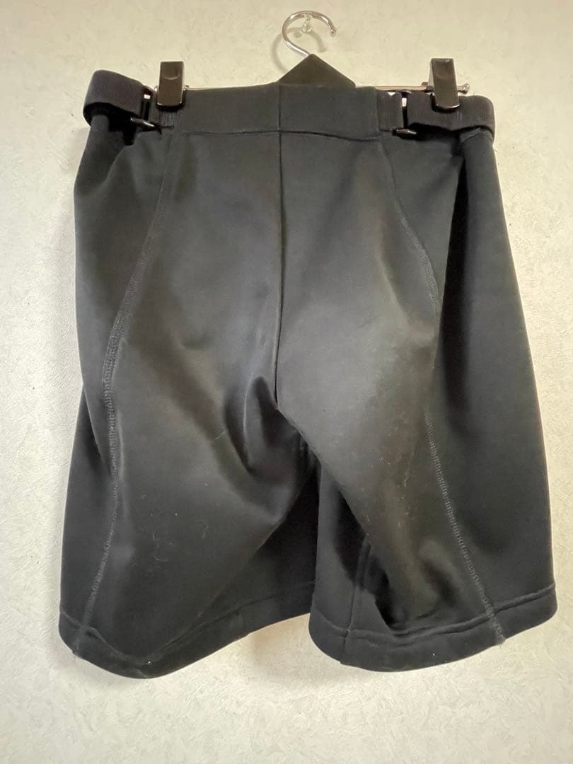 デサント　スキーハーフパンツ　黒　Ｓサイズ
