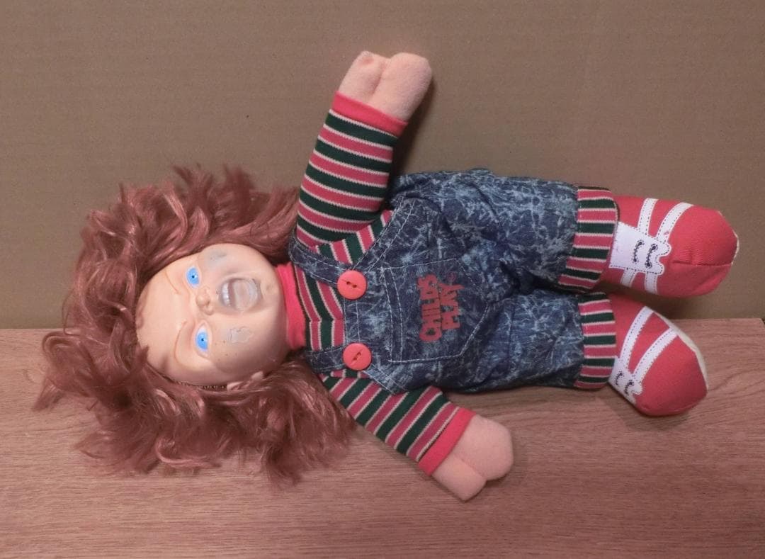 チャッキー人形