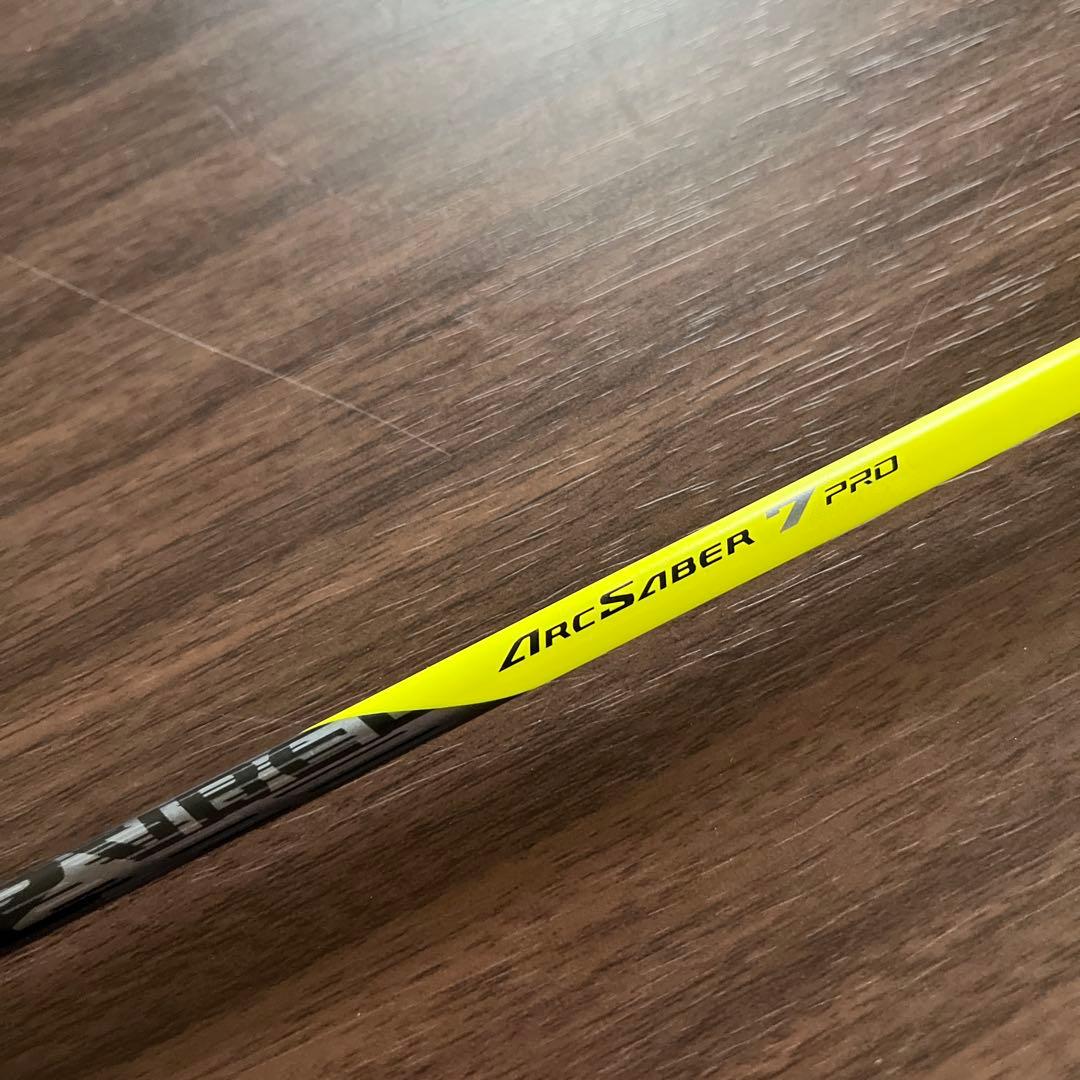 バドミントンラケット ARCSABER7 PRO 4UG6