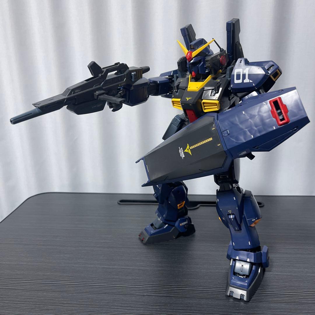 PG 1/60 RX−178 ガンダムMk -2(ティターンズカラー)組み立て済