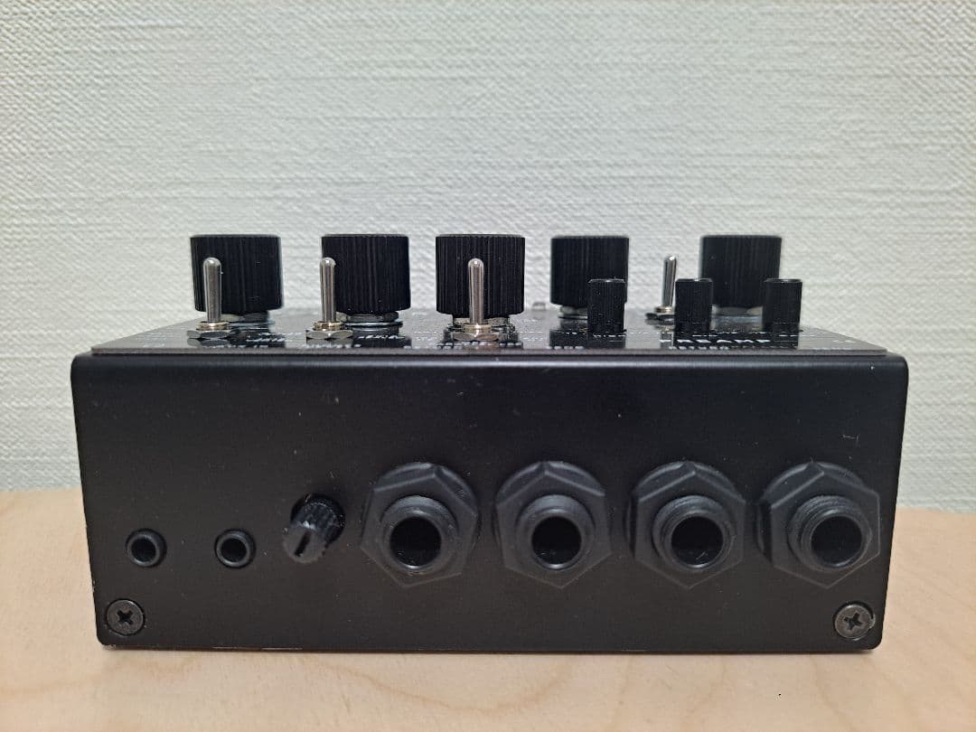 ベース DSM & Humboldt Simplifier Bass Station