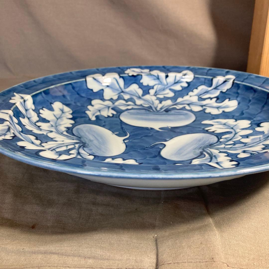 【源右衛門】古伊万里の伝統　日本の名窯　舘林源右衛門作　染付濃根菜図　大皿