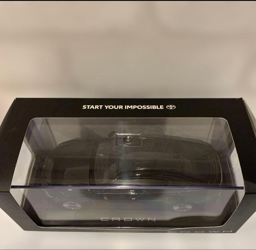 トヨタ 新型クラウンセダン ミニカー 非売品