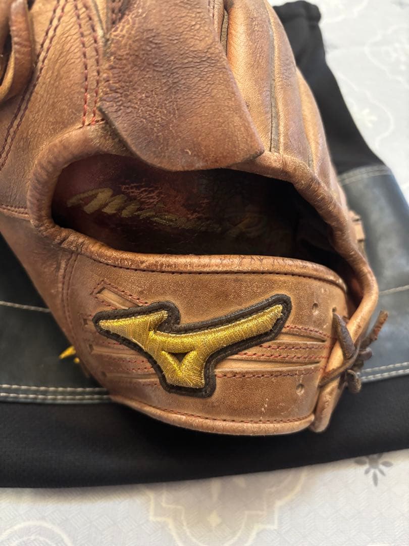 ミズノプロ　硬式グローブ（左）　投手用