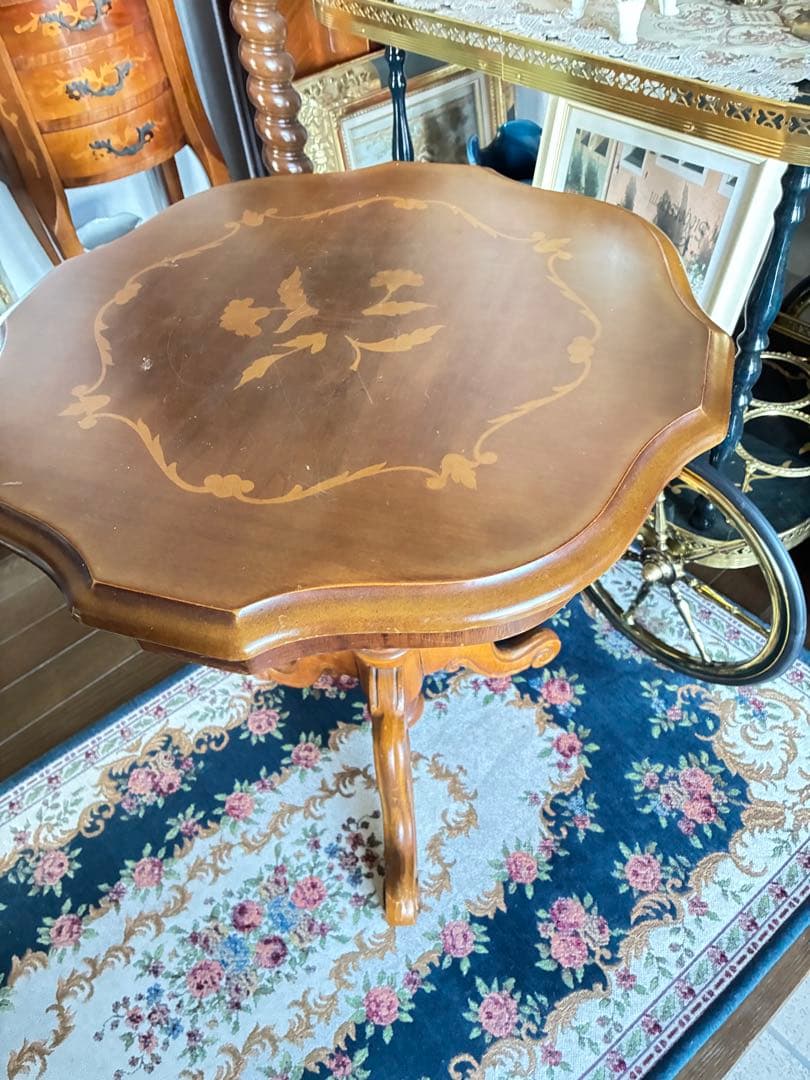 イタリア　象嵌　アンティーク木製八角形テーブル 花柄