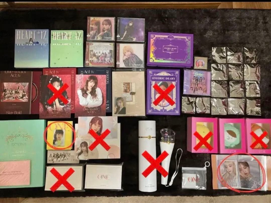 IZ*ONE まとめ売り　アイズワン　トレカ、うちわ、アルバム、マフラータオル