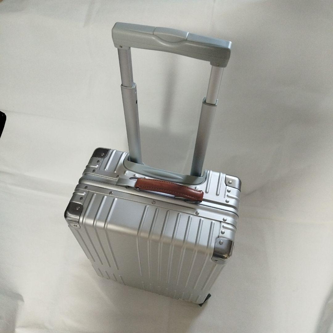 イノベーター innovator スーツケース（アルミキャリー）36L　51cm