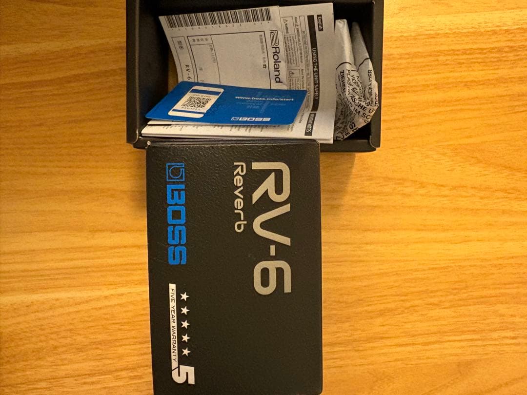 【美品】BOSS RV-6 リバーブエフェクター　箱アリ