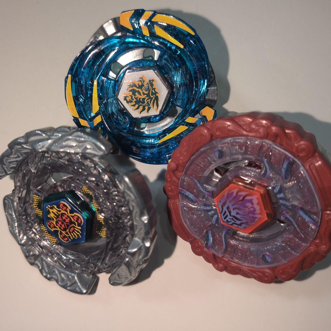 S*)様 メタルファイトベイブレード 10個セット ランチャーはオマケです。