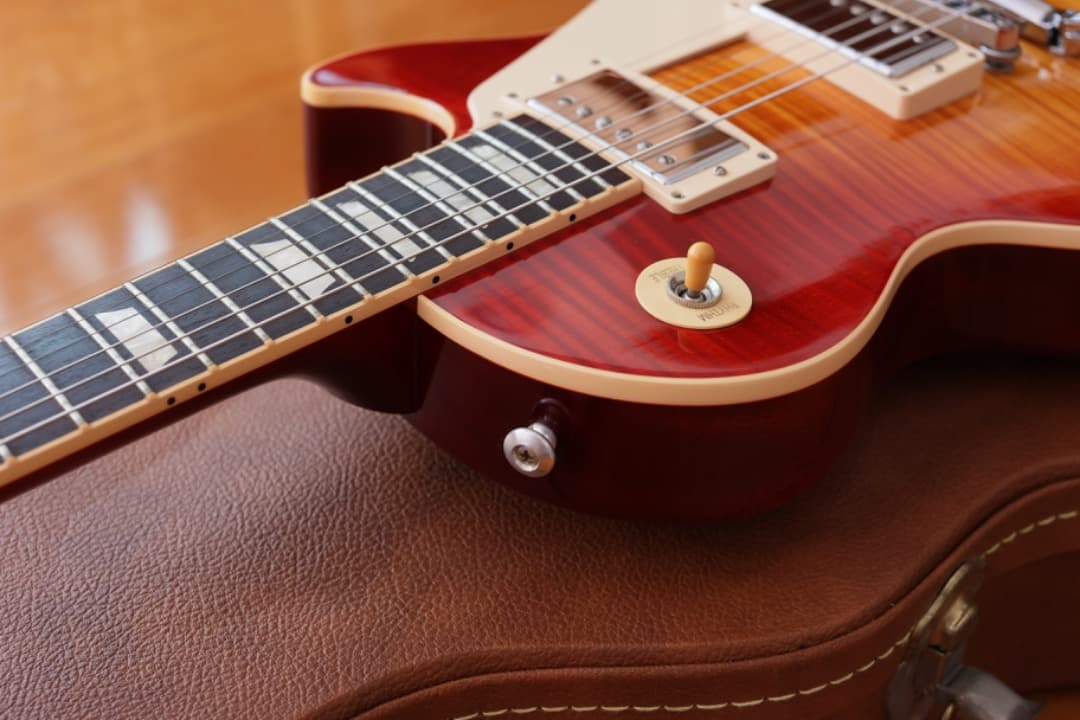リベリオン　Gibson Les Paul Traditional