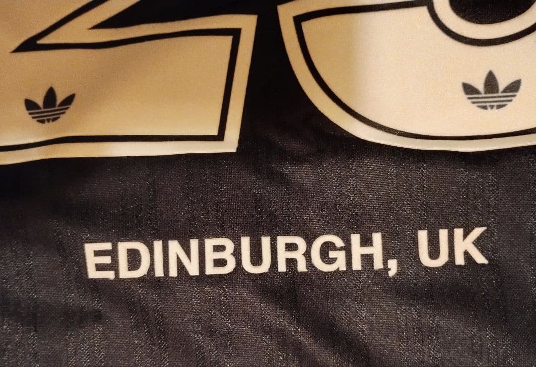 Keisuke.KOasisアディダス x BillieEilishロンＴ