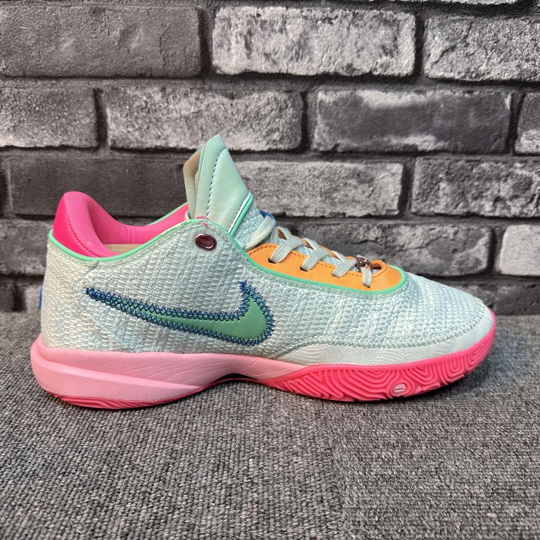 ナイキ レブロン20 タイムマシーン 26.5