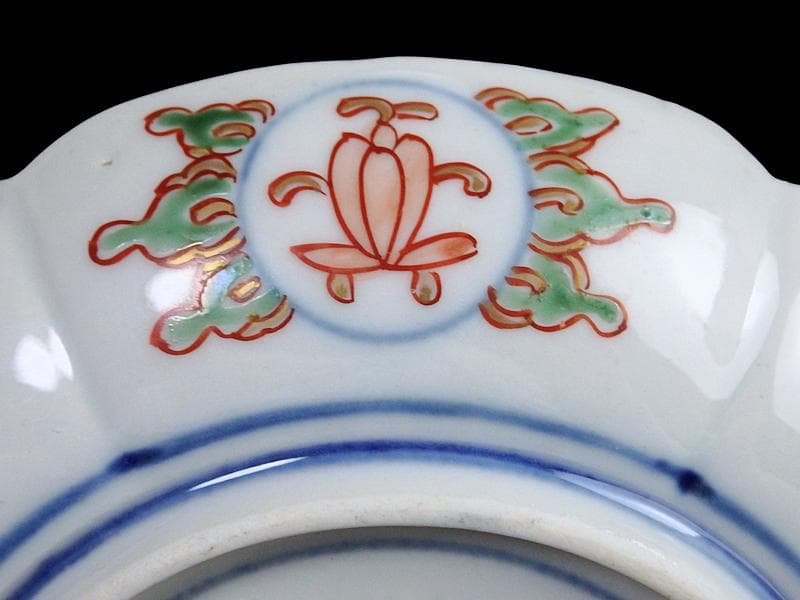 大聖寺伊万里　金襴手　菊に柘榴　松竹梅の図　輪花４寸皿２枚　E638AS-DCh