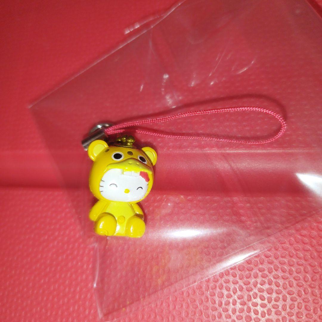 ハローキティ　なりきりストラップ　ウルトラマン　全5種