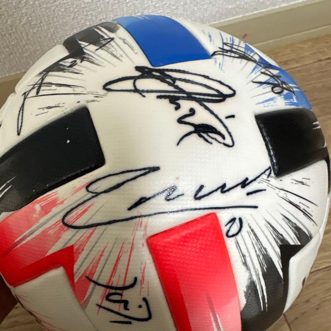 adidas サッカーボール ヴィッセル神戸選手サイン入り サイズ5