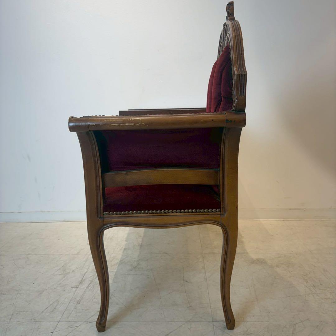 ビクトリアンスタイル ワインレッド　猫足ソファー　アンティーク　引き出し付き