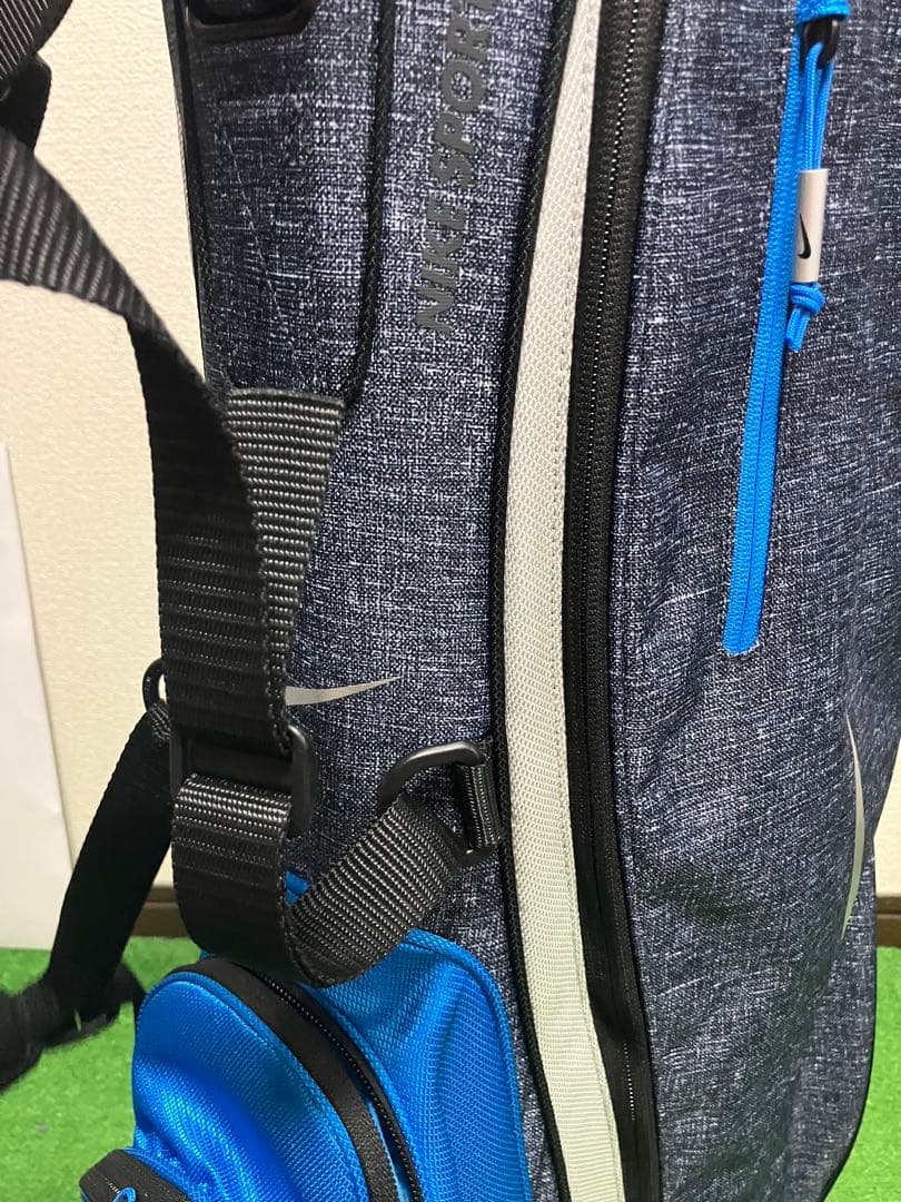 ナイキ スタンド式キャディバッグ　美品＆軽量