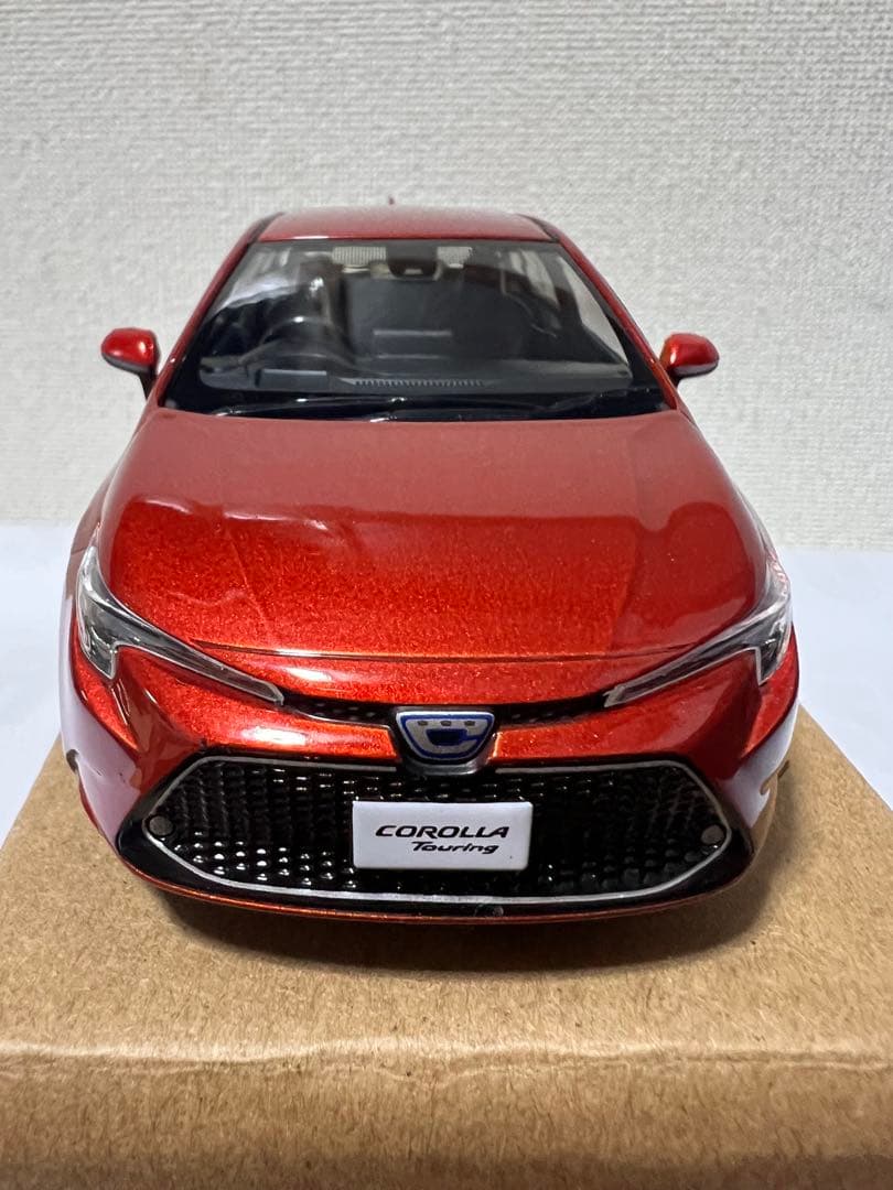 【非売品】 トヨタ カローラツーリング ミニカー 1/30赤
