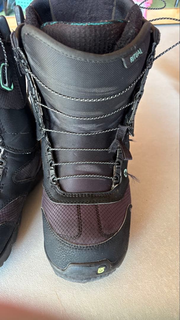 バートン　BURTON RITUAL 25.5 スノーボードブーツ 女性用 黒