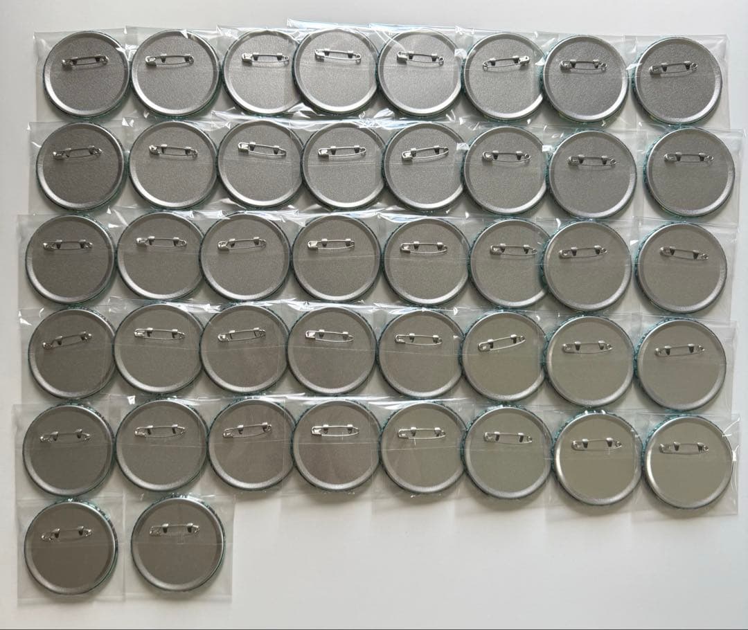 鬼滅の刃　時透無一郎　螺鈿風シリーズ缶バッジ