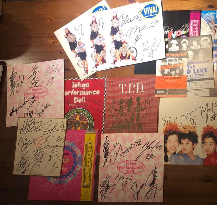 トーキョーパフォーマンスドール　　サイン入りなど