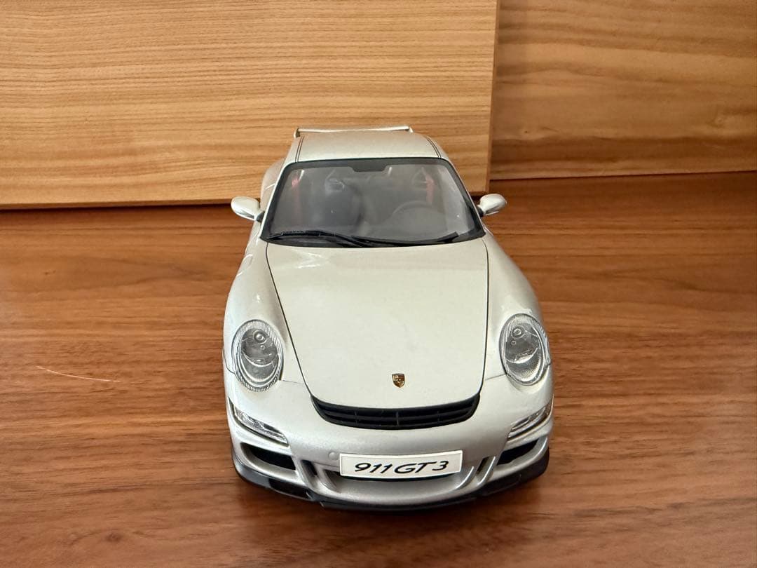 オートアート製1/18スケール ポルシェ 911（997）GT3