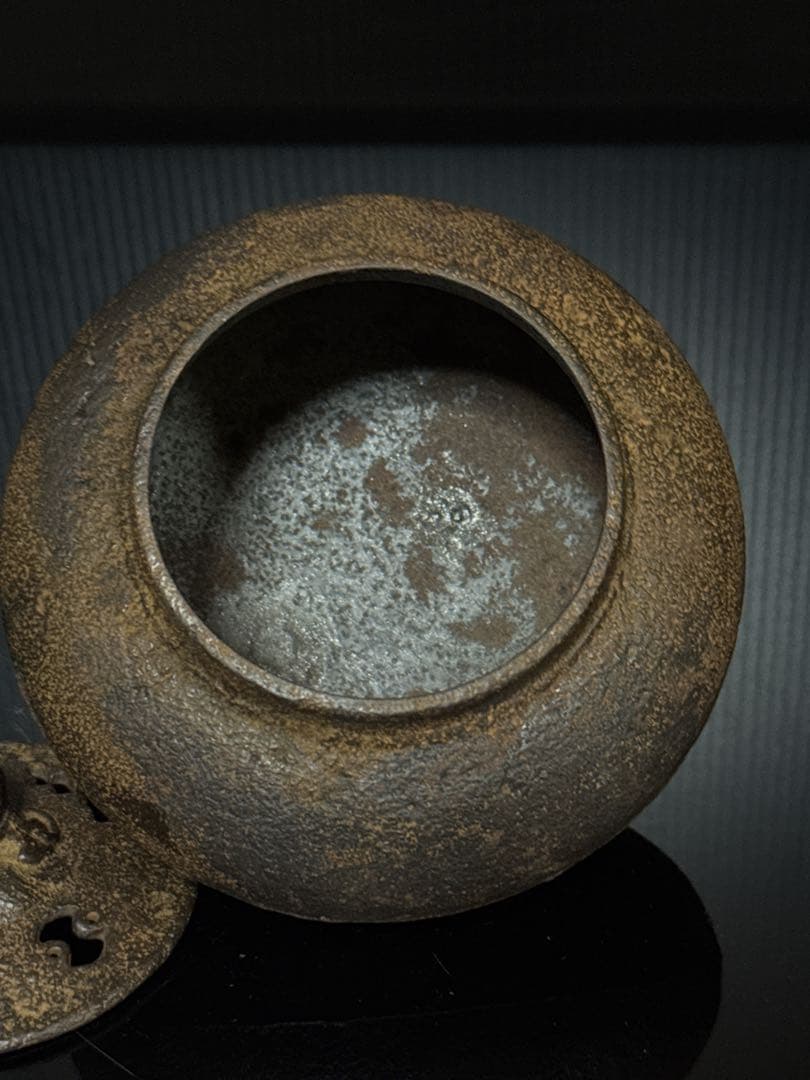 希少 古鉄 高橋萬治 造 在款 透蓋 丸型 香炉 桐共箱付 茶道具 南部