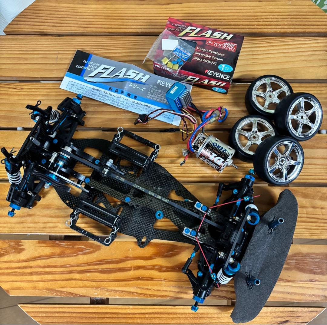 タミヤラジコン　TA04-Sシャーシカスタム　スピコン.モーター付き