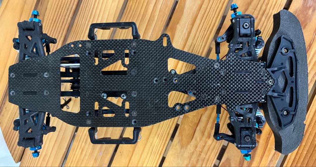 タミヤラジコン　TA04-Sシャーシカスタム　スピコン.モーター付き