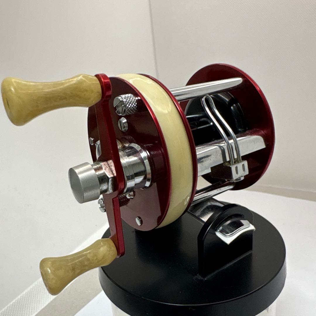 ABU 1750 A ベイトリール