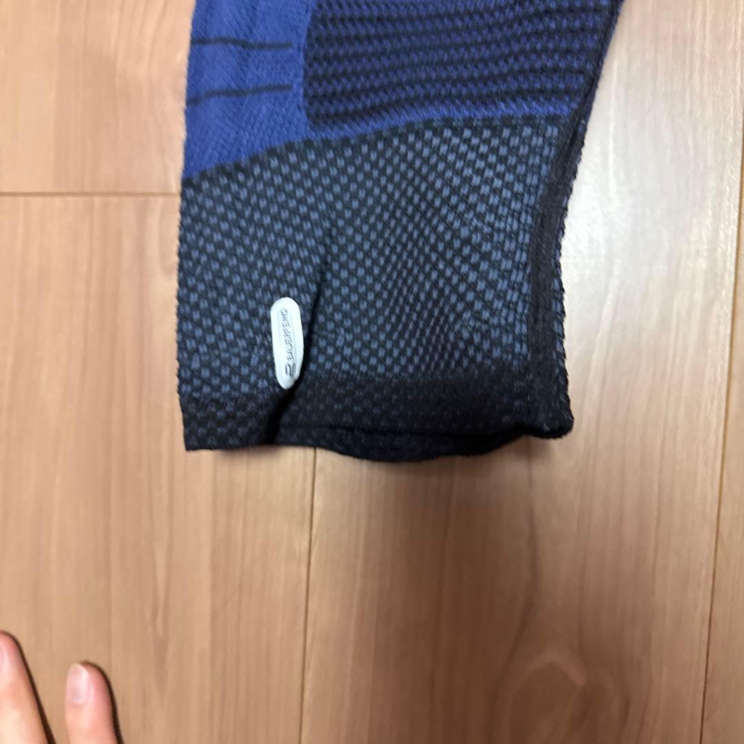 バウアーファインド　ゲニュトレイン　膝用サポーター　サイズ4ブラック